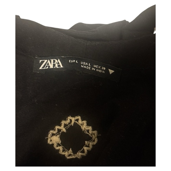 Zara Monochrome Geometric Crop Top - Picture 2 of 6